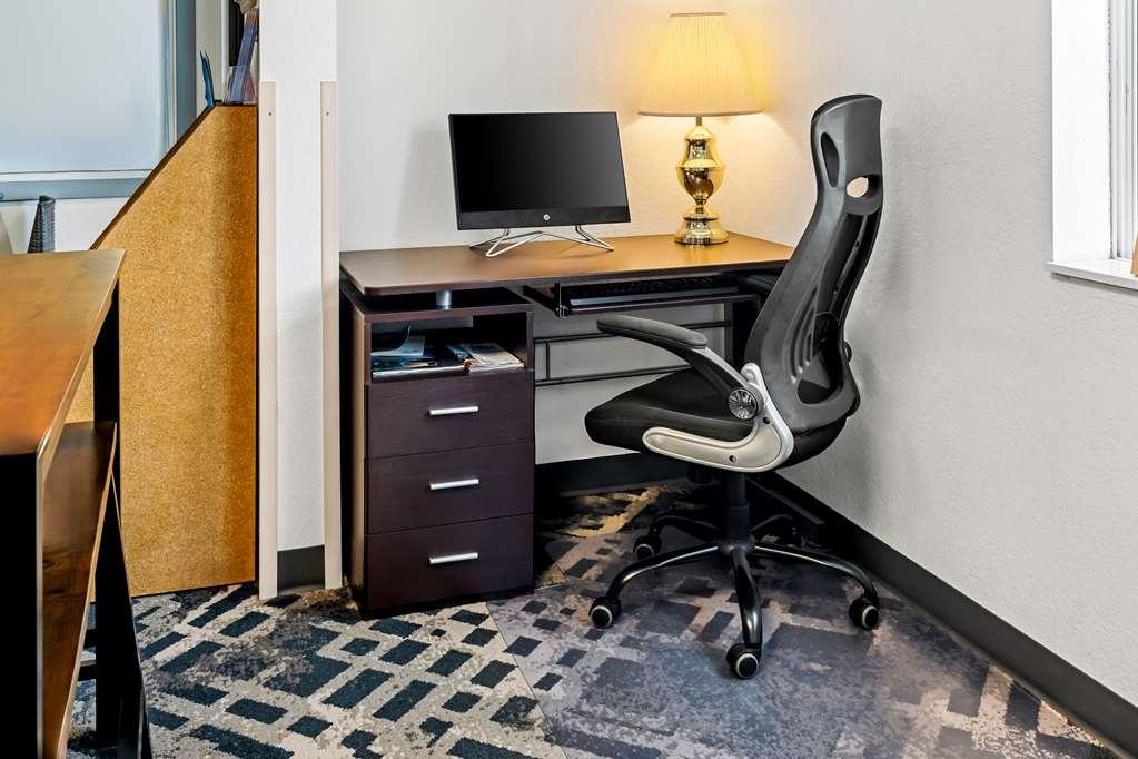 Americas Best Value Inn & Suites - Tahquamenon Country Newberry Bekvämligheter bild